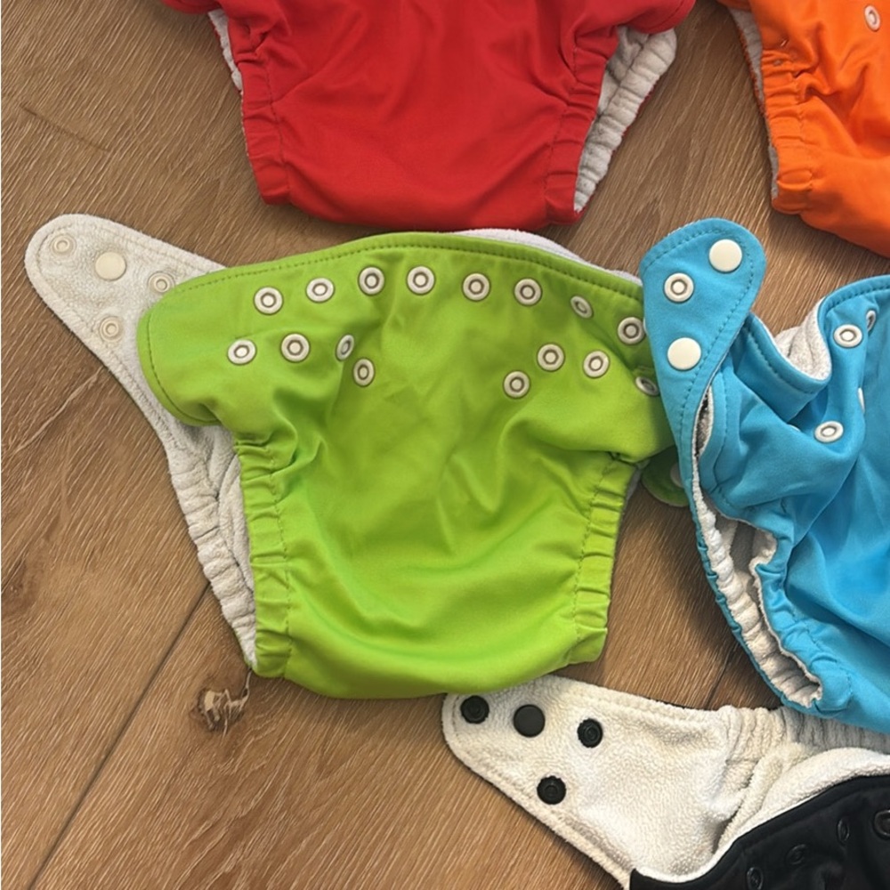 Charlie Banana Green and Blue Diaper Covers Adjustable Accessories 8 pocket